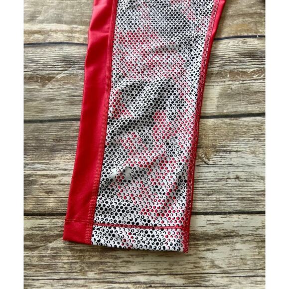 NWT UNDER ARMOUR CROP LEGGING-MEDIUM - Picture 12 of 14